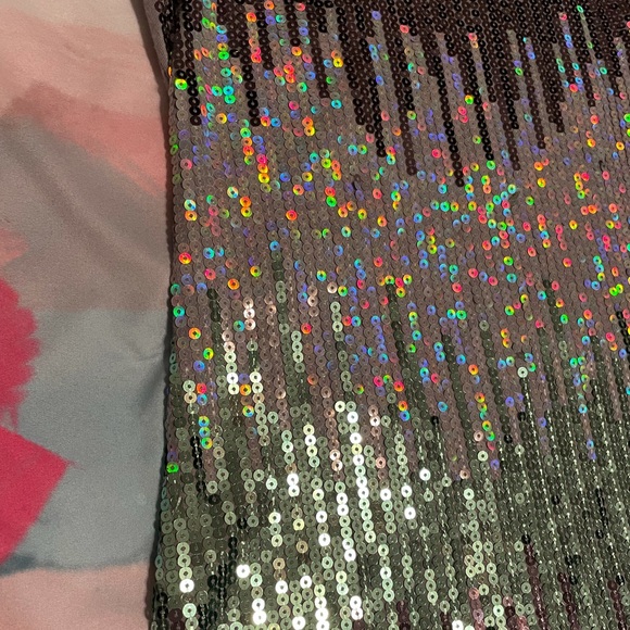 Charlotte Russe - Grey with Ombré Sequin Tank Top - Size - Medium - Picture 4 of 4